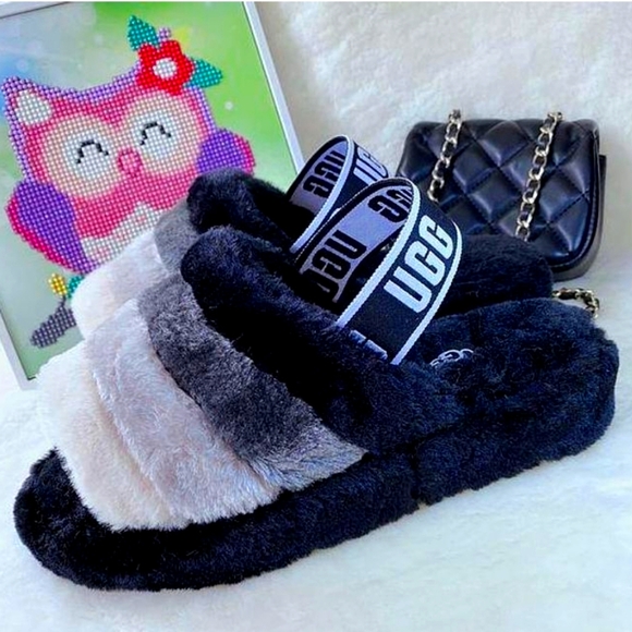 Ugg fluff yeah slippers - Picture 2 of 3
